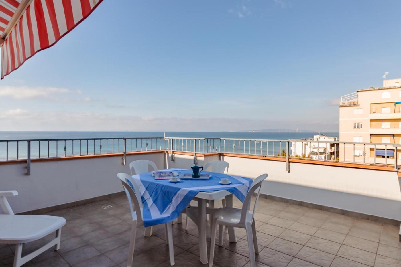 Le Terrazze Villa Фолоника Стая снимка