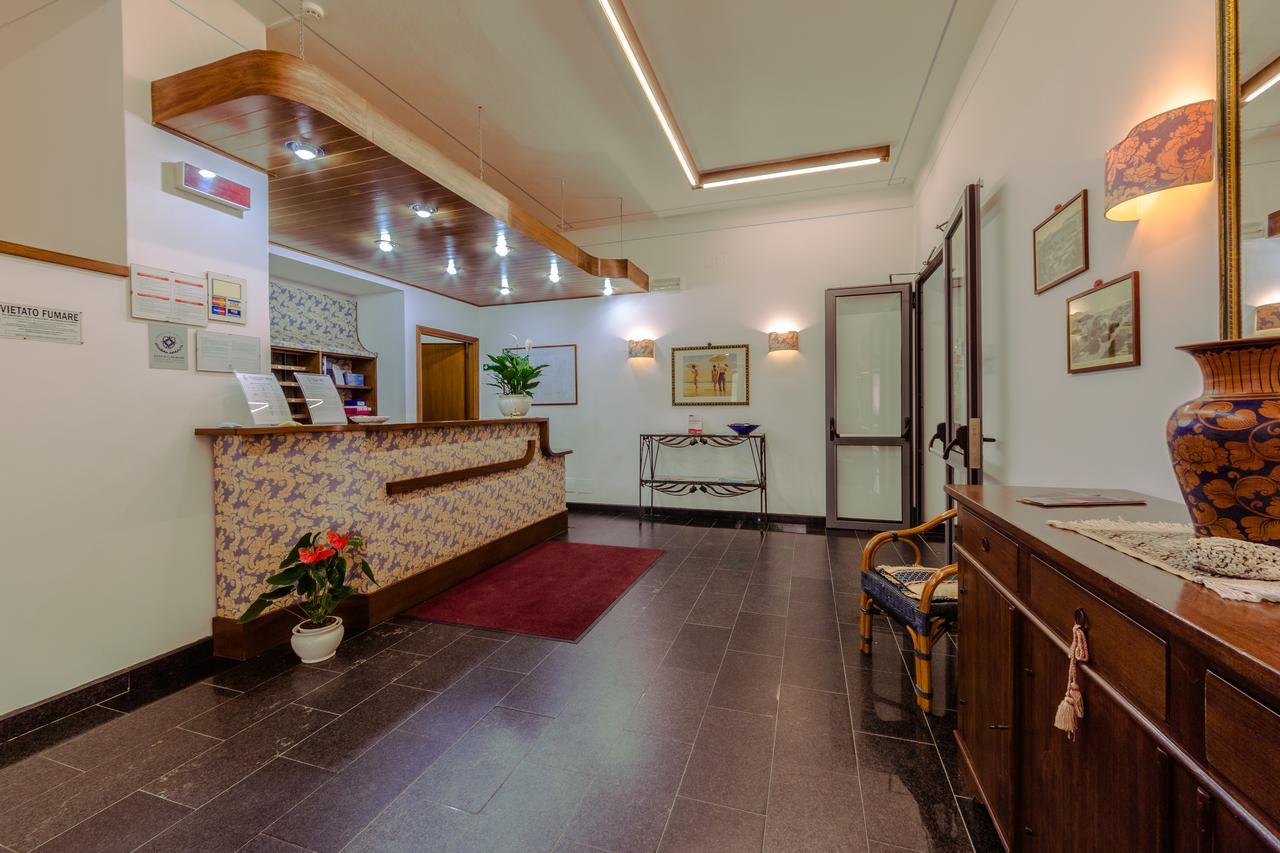 Le Terrazze Villa Фолоника Екстериор снимка